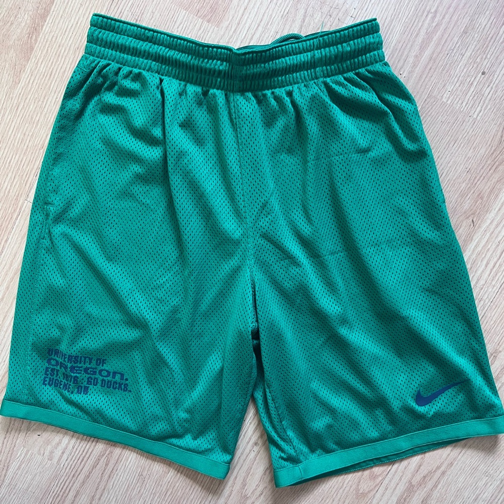 Nike Dri fit Oregon Athletic Shorts medium